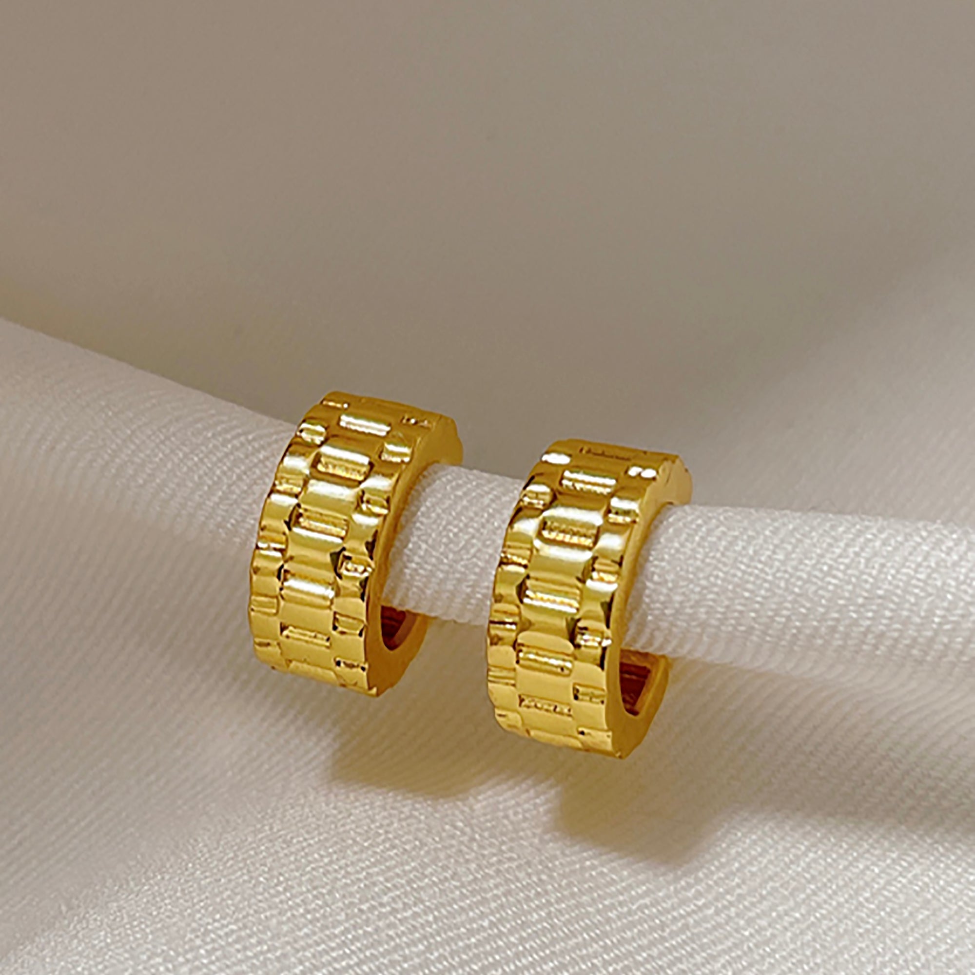 Vintage 18K Gold Hoop Earrings Gift Valentine day KOL Birthday Gift