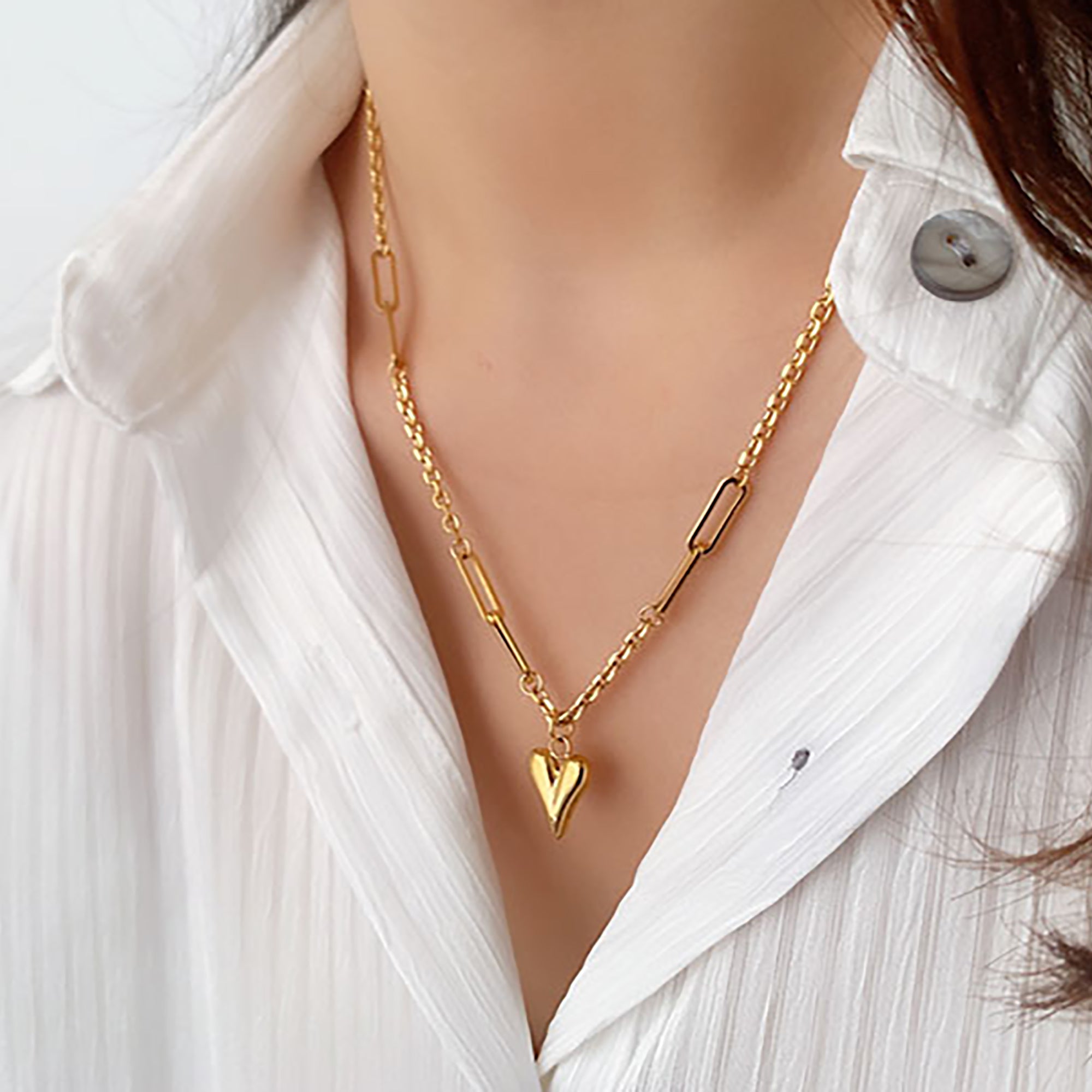 18K Gold Plated Heart Pendant Necklace Gift wedding influencer styling KOL / Youtuber / Celebrity / Fashion Icon picked