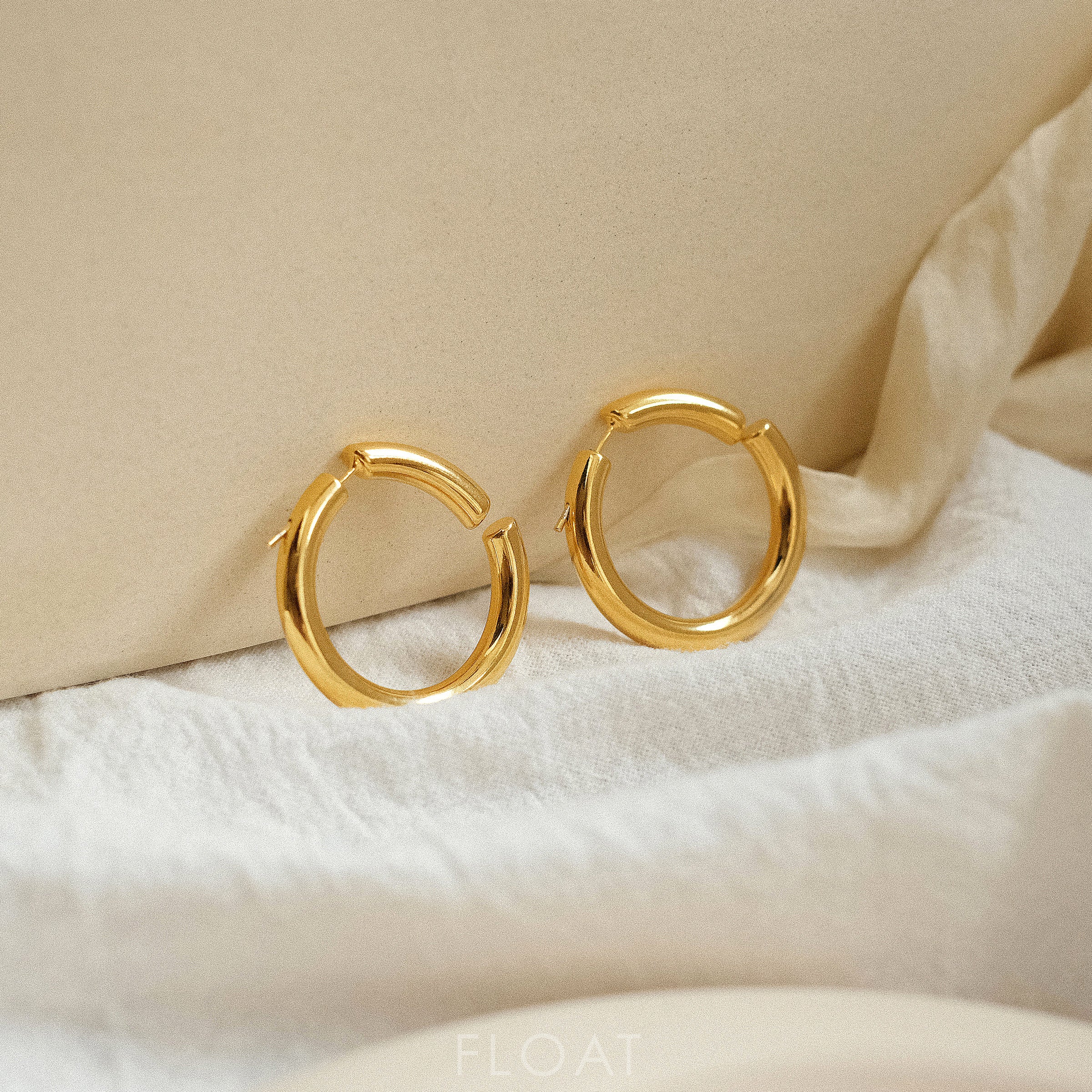 18K Gold Plated Deco Hoop Earrings Gift wedding influencer styling KOL / Youtuber / Celebrity / Fashion Icon