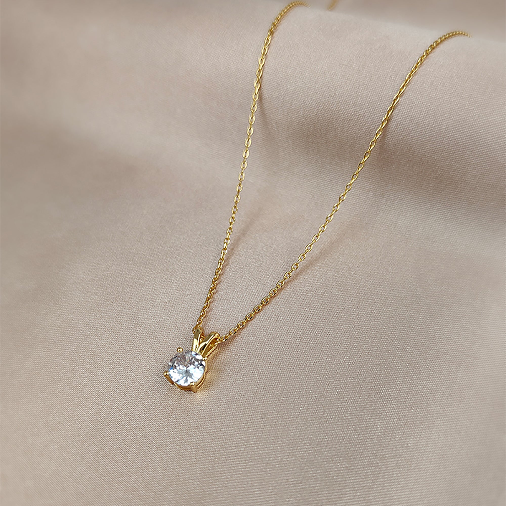 Gold Plated CZ Pendant Necklace Valentine Day Gift KOL / Youtuber / Celebrity / Fashion Icon styling