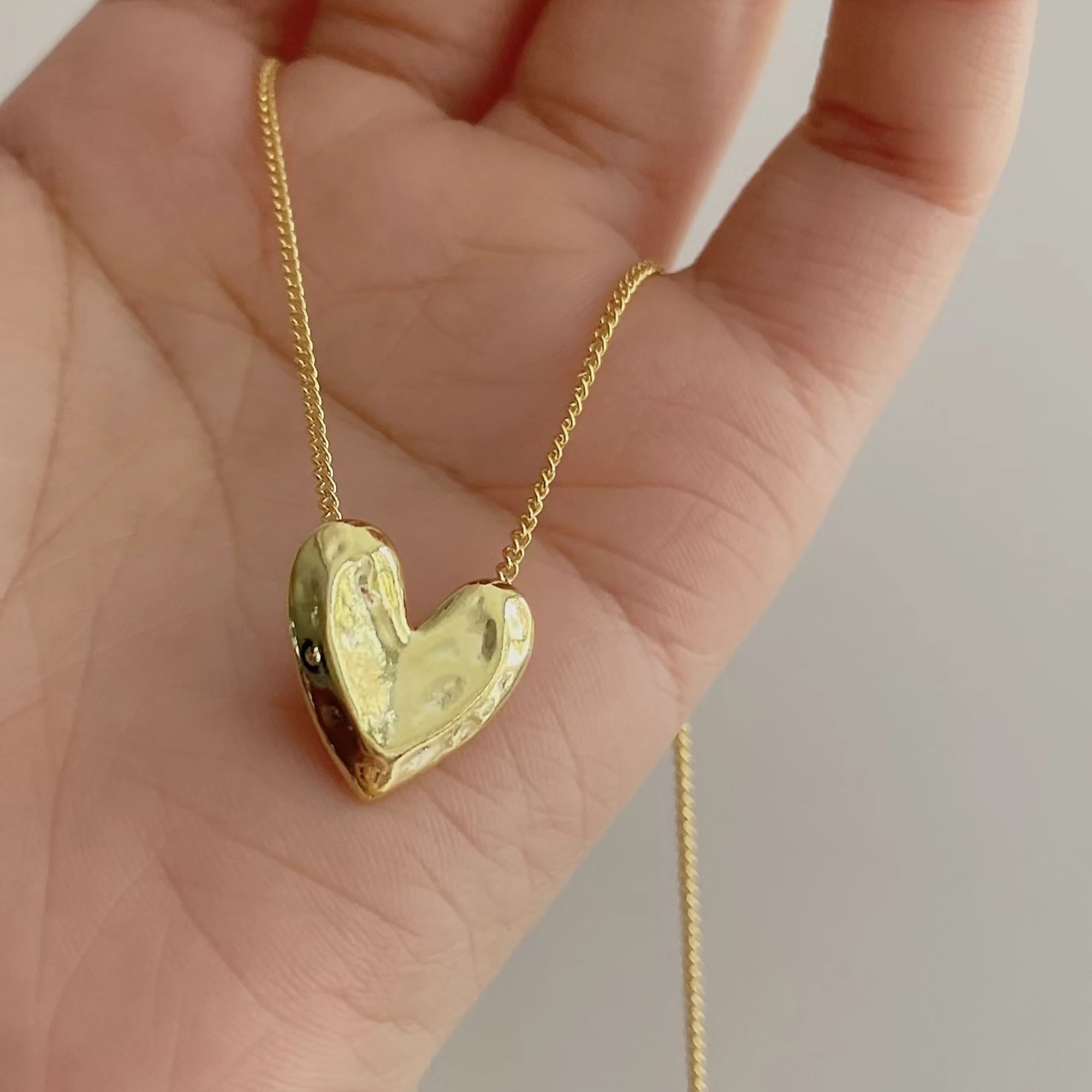 18K Gold Plated Heart Necklace Gift wedding influencer styling KOL / Youtuber / Celebrity / Fashion Icon picked