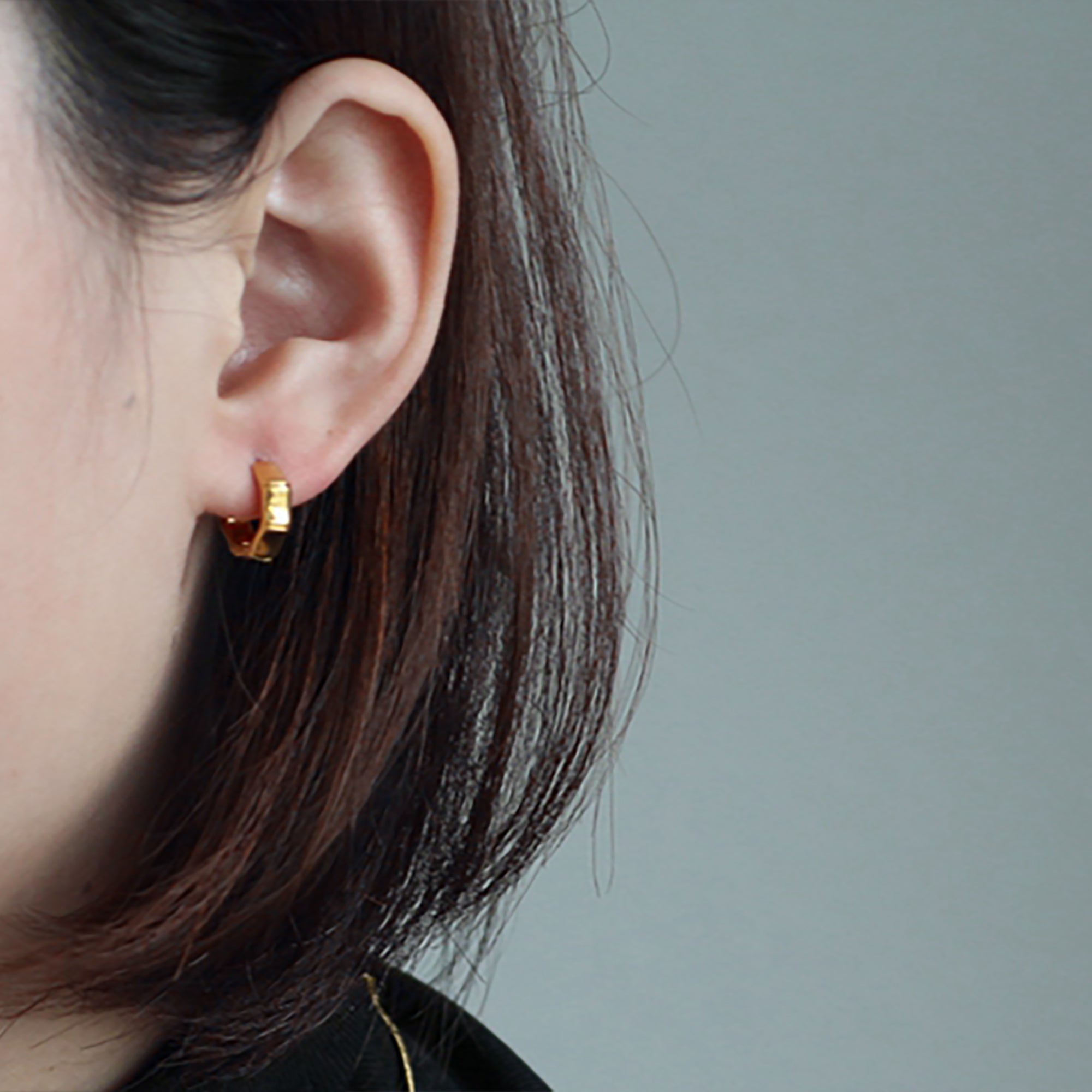 18K Gold Plated Hoop Earrings Gift wedding influencer styling KOL / Youtuber / Celebrity / Fashion Icon