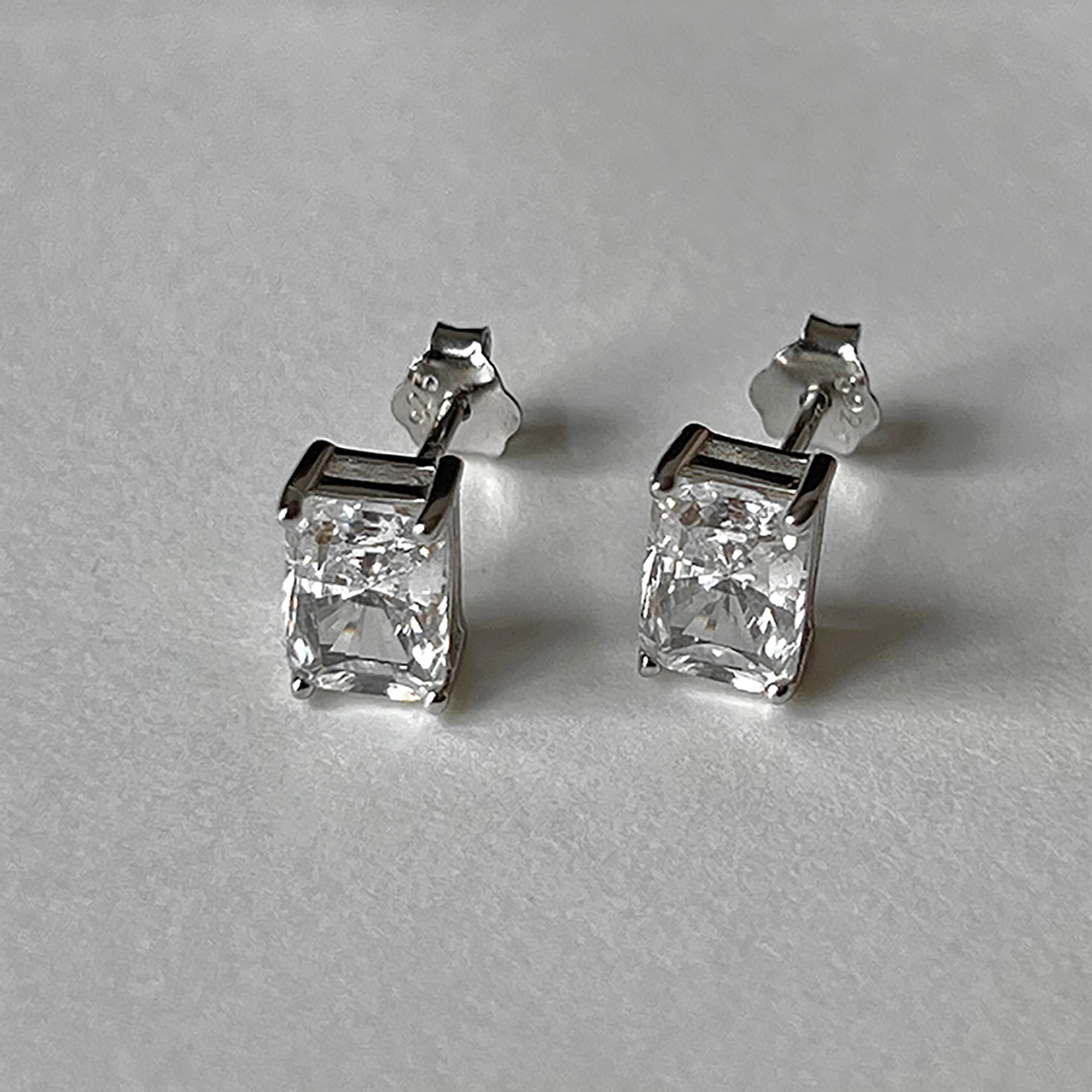 White Gold Plated Square CZ Stud Earrings wedding gift KOL influencer Wedding Anniversary gift party