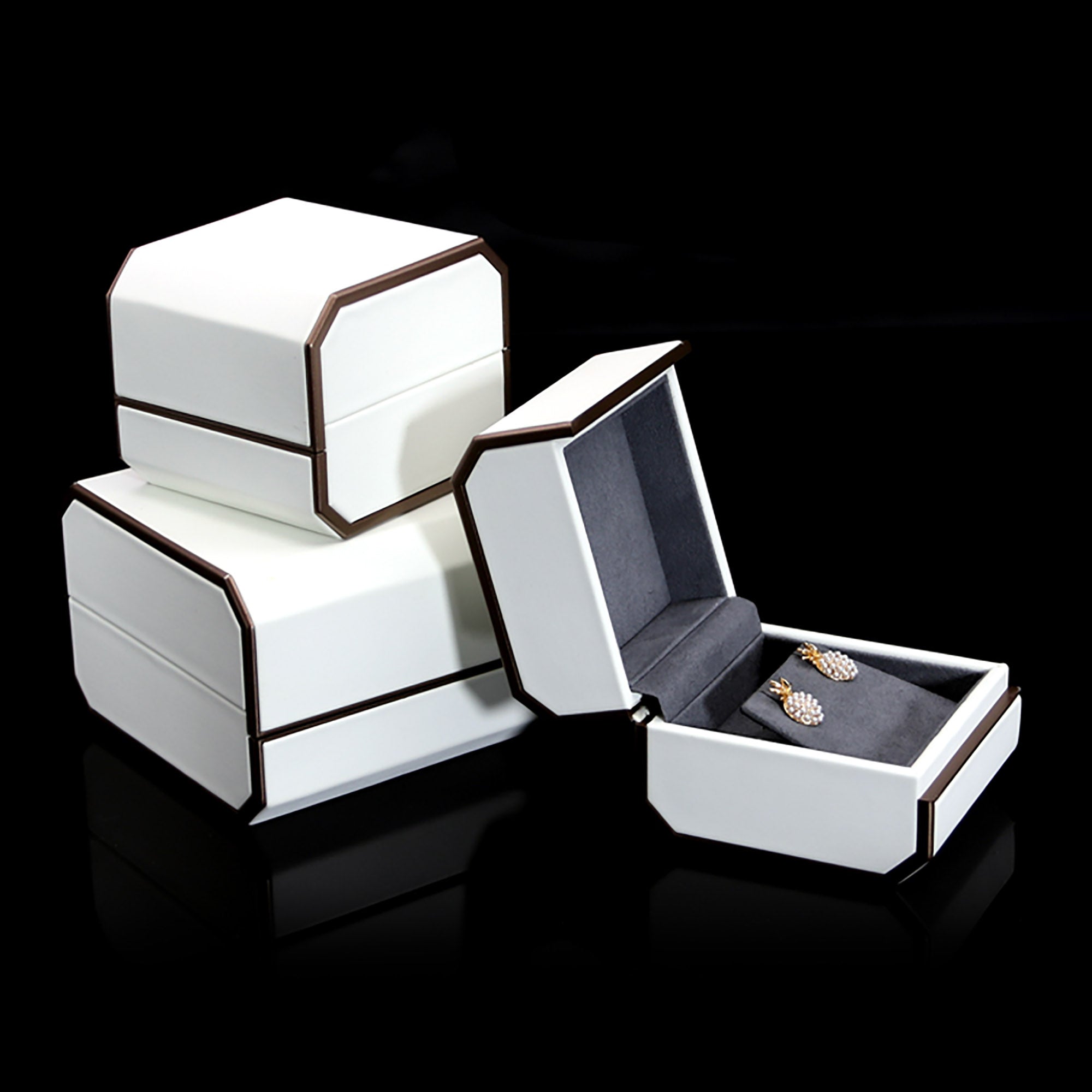 White Jewelry Box / Gift Box Vintage Gift Home Deco Decoration Design